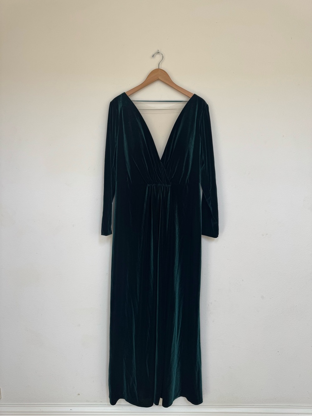 Jenny Yoo Collection Velvet Long Sleeve V-Neck Maxi Gown - Forest Green Size 20